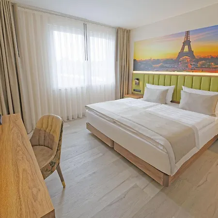 Friends Duesseldorf-airport راتينغن