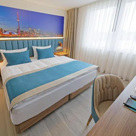 Friends Duesseldorf-airport