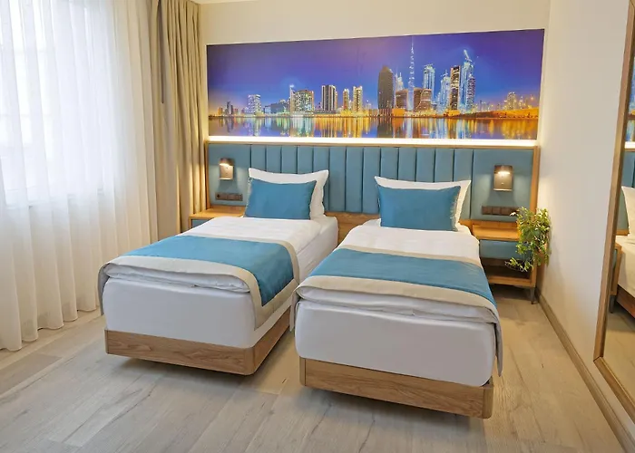 Friends Duesseldorf-airport מלון