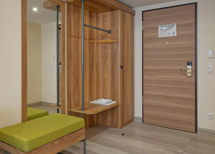 מלון Friends Duesseldorf-airport