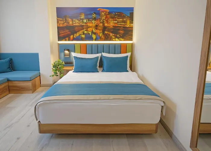 Friends Duesseldorf-airport